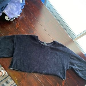 Forever 21 Black Velvet Long-sleeve Cropped Tee